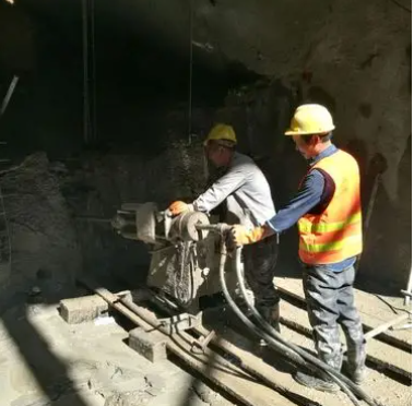 久治水下抗分散灌浆料特点 水下不分散注浆料介绍