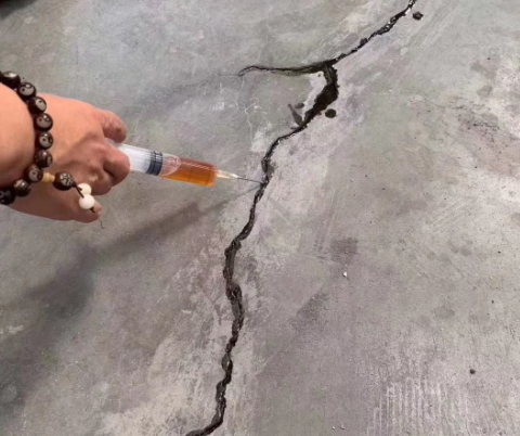 久治混凝土裂缝修补技术详解​